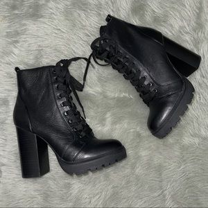 NEVER WORN STEVE MADDEN Laurie Boots